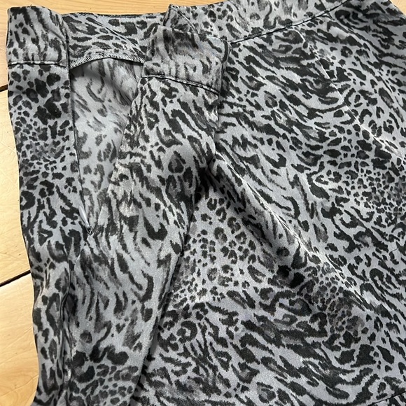 Forever 21 cheetah skirt - Picture 3 of 4